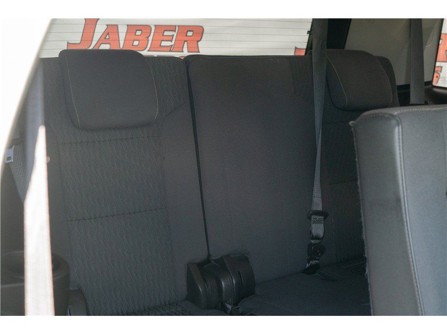 Used 2018 Chevrolet Tahoe LS RWD image 2