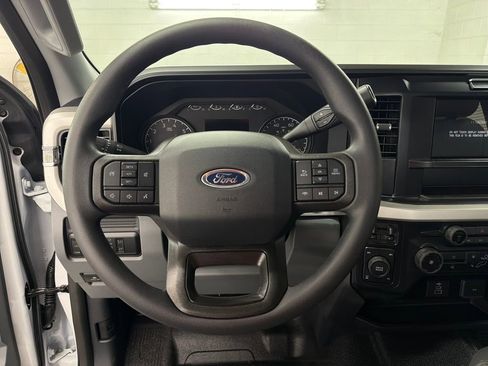 New 2026 Ford F250 XL w/ XL Chrome Package image 17