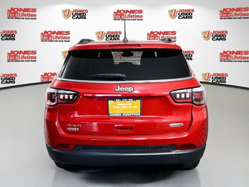 Used 2023 Jeep Compass Latitude w/ Sun and Sound Group AWD/4WD image 15