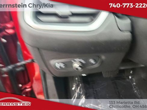 Used 2021 Chevrolet Equinox LT FWD image 18