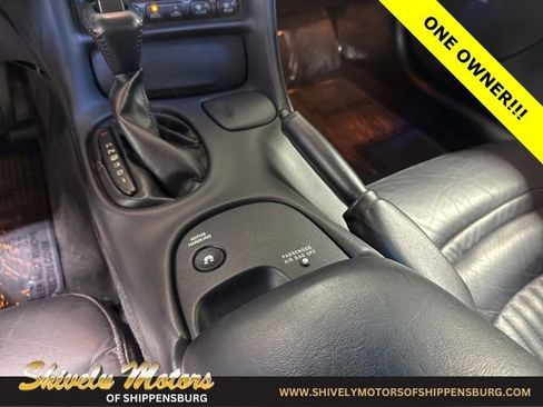 Used 2004 Chevrolet Corvette Coupe w/ Roof Package image 20