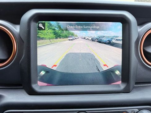 Used 2021 Jeep Gladiator Mojave image 18