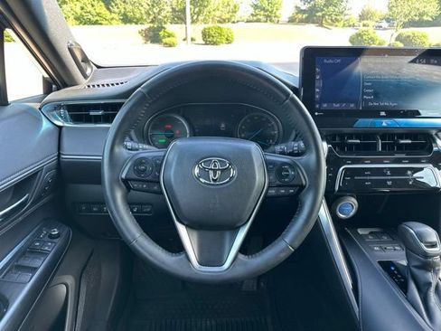 Used 2022 Toyota Venza Limited w/ Advanced Technology Package AWD/4WD image 12
