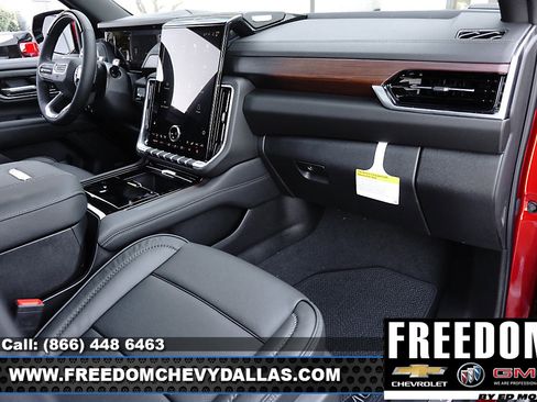 New 2025 GMC Yukon XL Denali w/ Denali Reserve Package image 12