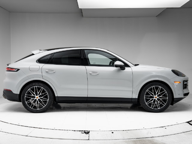 Certified 2026 Porsche Cayenne Coupe AWD/4WD image 33