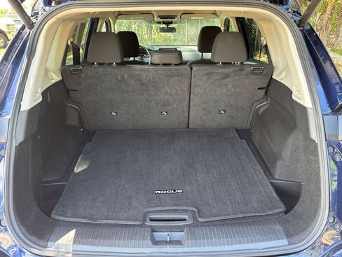 Used 2025 Nissan Rogue SV FWD image 33