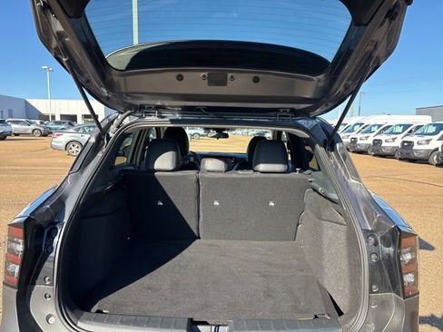 Certified 2025 Nissan Kicks SR image 20