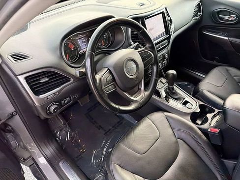 Used 2020 Jeep Cherokee Limited FWD image 25