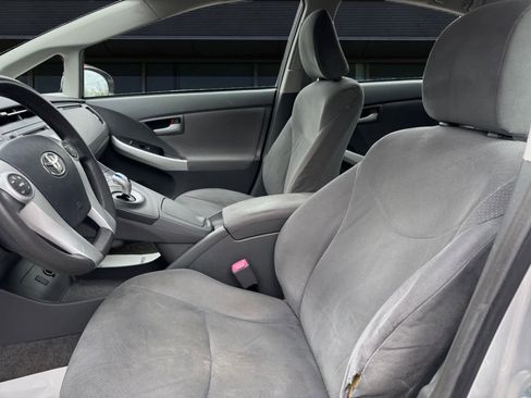 Used 2010 Toyota Prius Two FWD image 2