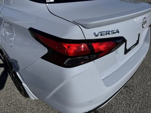 New 2025 Nissan Versa SR w/ Trunk Package image 32