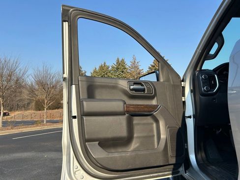 Used 2020 GMC Sierra 1500 SLE w/ SLE Value Package RWD image 50