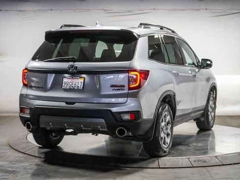 Used 2022 Honda Passport TrailSport image 4