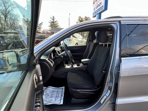 Used 2014 Jeep Grand Cherokee Laredo w/ Quick Order Package 23E image 12