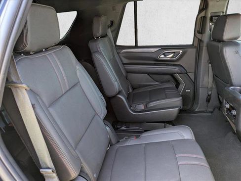 Used 2022 Chevrolet Tahoe RST w/ Luxury Package AWD/4WD image 16