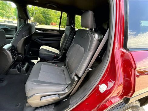New 2026 Jeep Grand Cherokee L Laredo AWD/4WD image 10