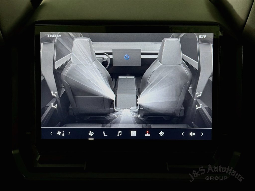 Used 2026 Tesla Cybertruck AWD Crew Cab image 31