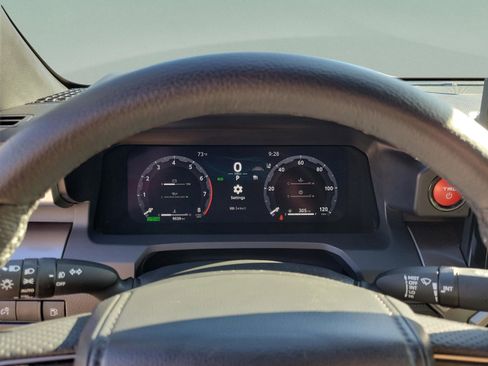 Certified 2025 Toyota Tacoma TRD Off-Road image 15