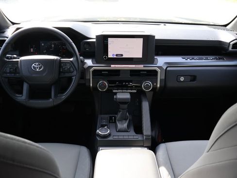 Used 2025 Toyota Tacoma SR5 AWD/4WD image 24