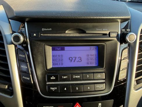 Used 2014 Hyundai Elantra GT FWD image 18