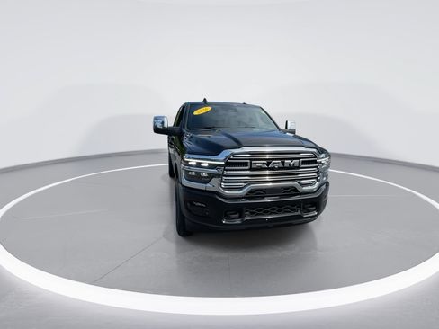Used 2026 RAM 2500 Laramie AWD/4WD image 3