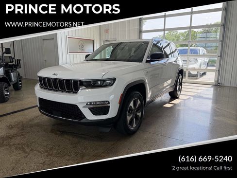 Used 2022 Jeep Grand Cherokee Limited 4xe w/ Luxury Tech Group II AWD/4WD image 1