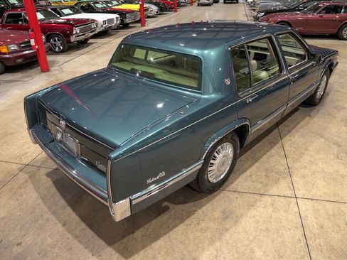 Used 1992 Cadillac De Ville Sedan FWD image 17