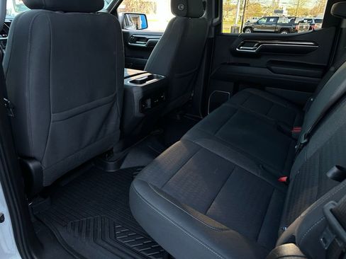 Used 2022 Chevrolet Silverado 1500 LT image 15