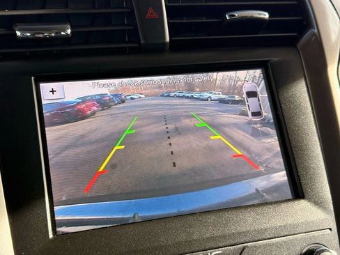 Used 2019 Ford Fusion SE image 36