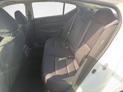 Used 2025 Nissan Altima 2.5 SV FWD image 22