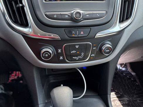 Used 2023 Chevrolet Equinox LS w/ LS Convenience Package FWD image 10