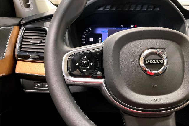 Certified 2025 Volvo XC90 T8 Plus w/ Protection Package Premier AWD/4WD image 21