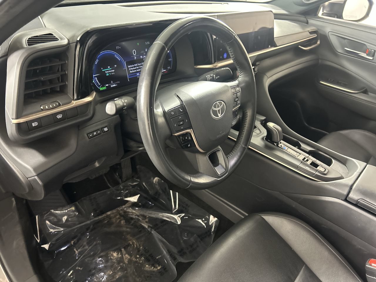 Used 2023 Toyota Crown AWD/4WD image 12