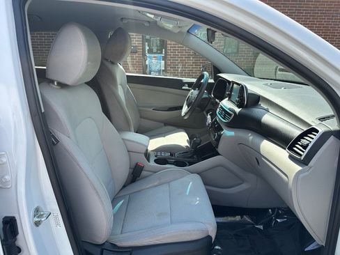 Used 2021 Hyundai Tucson SE image 19