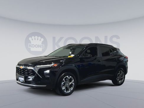 Used 2024 Chevrolet Trax LT FWD image 5
