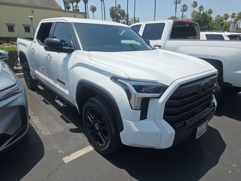 Used 2024 Toyota Tundra Limited AWD/4WD image 3