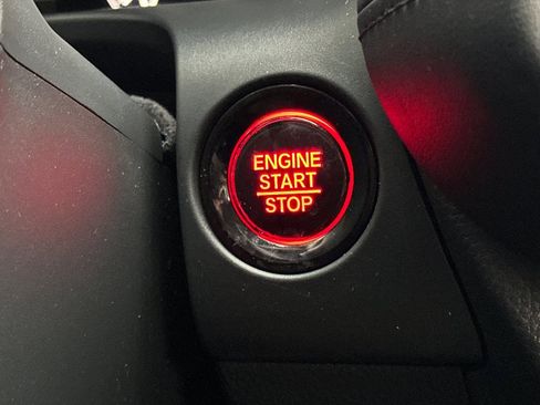 Certified 2025 Honda HR-V LX image 32