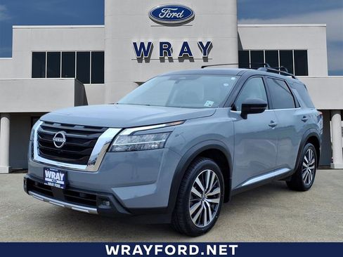 Used 2022 Nissan Pathfinder Platinum w/ Cargo Package image 1