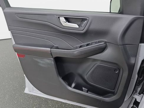 Certified 2025 Ford Escape ST-Line Select AWD/4WD image 24