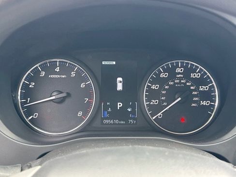 Used 2020 Mitsubishi Outlander ES image 20