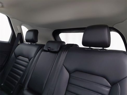 Used 2024 Ford Edge SEL image 13