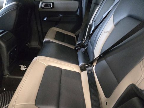 Used 2024 Ford Bronco Wildtrak image 17