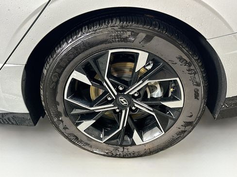 Used 2025 Hyundai Sonata SEL FWD image 11