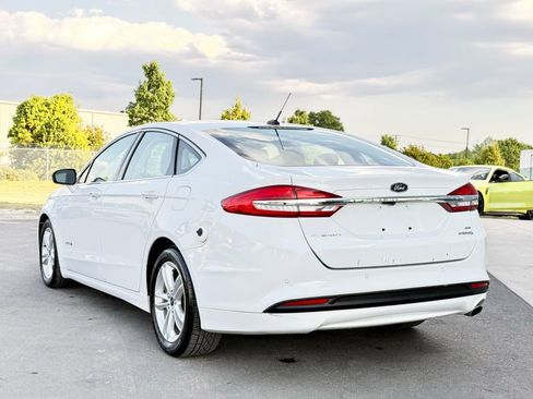 Used 2018 Ford Fusion SE w/ Equipment Group 602A FWD image 8