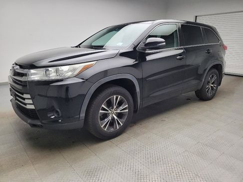 Used 2018 Toyota Highlander LE w/ Protection Package #3 image 2