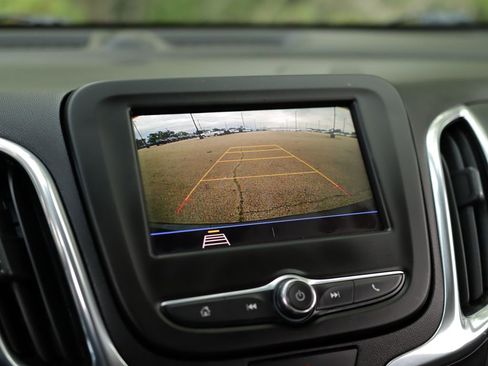 Used 2020 Chevrolet Equinox LT FWD image 14