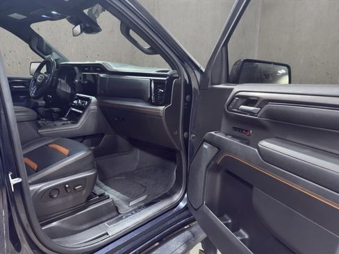 Used 2023 GMC Sierra 1500 AT4 w/ AT4 Preferred Package image 18