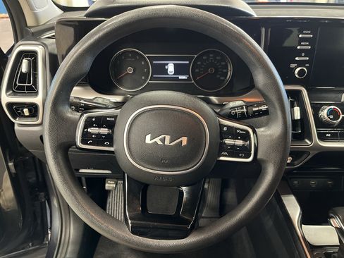 Used 2022 Kia Sorento LX AWD/4WD image 10