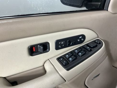 Used 2003 Chevrolet Tahoe LT AWD/4WD image 9