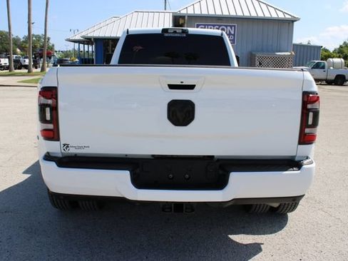Used 2024 RAM 3500 Big Horn w/ Night Edition AWD/4WD image 9