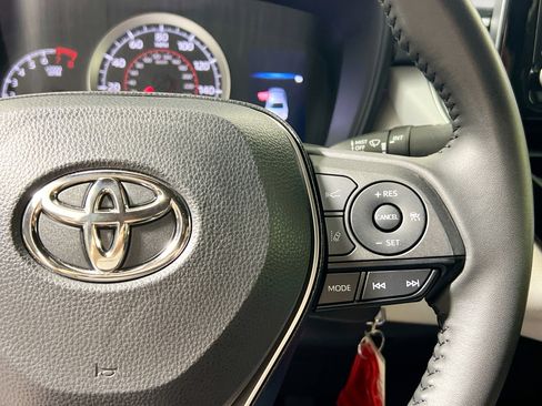 Used 2022 Toyota Corolla SE FWD image 19